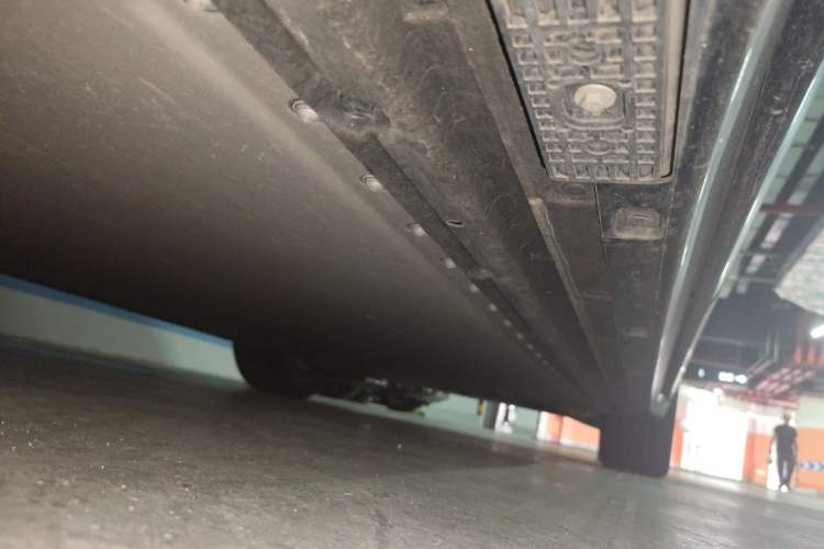 Used Xiaomi Auto YU7 2025 Ultra-Long Range High-Performance All-Wheel-Drive Max Edition Chassis Rear Right