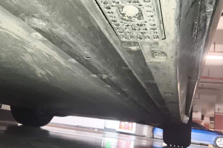 Used Xiaomi Auto YU7 2025 Ultra-Long Range Rear-Wheel Drive Version Chassis Rear Right