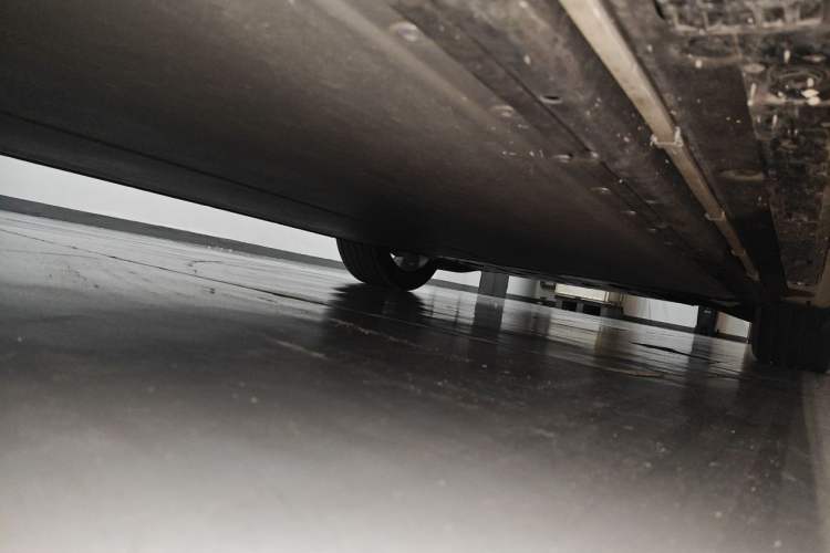 Used Xiaomi Auto YU7 2025 Ultra-Long Range All-Wheel Drive Pro Version Chassis Rear Right