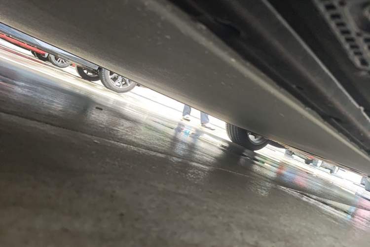 Used Xiaomi Auto YU7 2025 Ultra-Long Range High-Performance All-Wheel-Drive Max Edition Chassis Rear Right