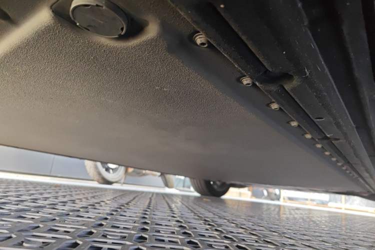 Used Xiaomi Auto YU7 2025 Ultra-Long Range High-Performance All-Wheel-Drive Max Edition Chassis Rear Right