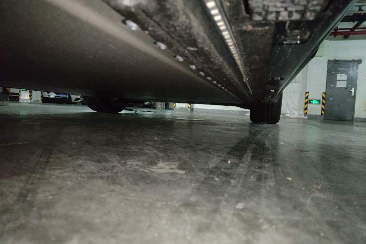 Used Xiaomi Auto YU7 2025 Ultra-Long Range All-Wheel Drive Pro Version Chassis Rear Right