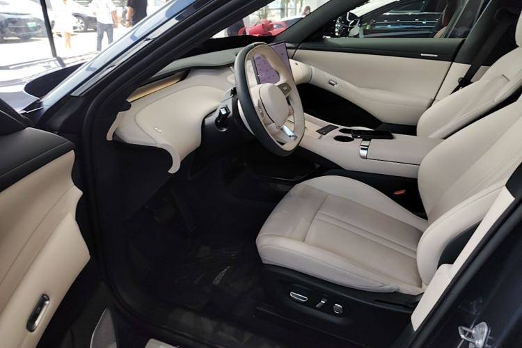 Used Xiaomi Auto YU7 2025 Ultra-Long Range Rear-Wheel Drive Version Driver Seat