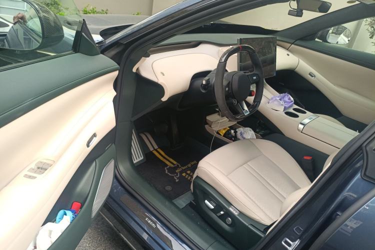 Used Xiaomi Auto YU7 2025 Ultra-Long Range High-Performance All-Wheel-Drive Max Edition Driver Seat