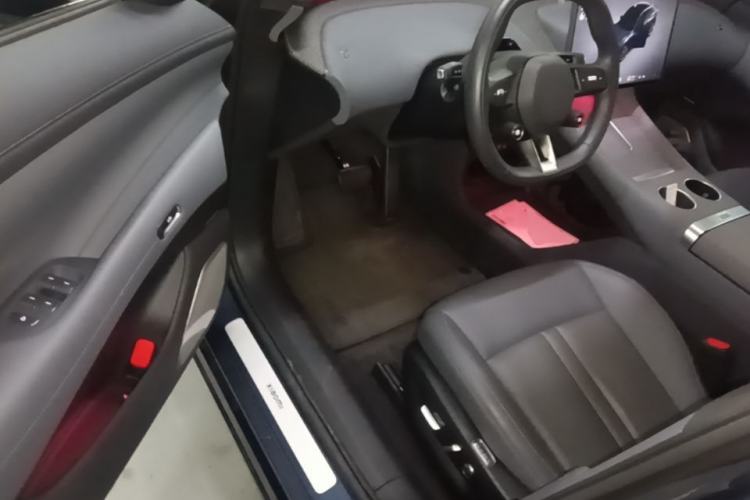 Used Xiaomi Auto YU7 2025 Ultra-Long Range High-Performance All-Wheel-Drive Max Edition Driver Seat