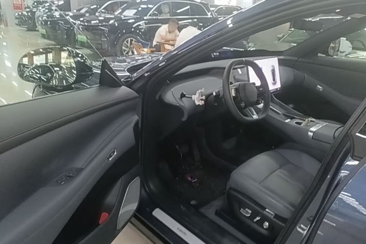 Used Xiaomi Auto YU7 2025 Ultra-Long Range Rear-Wheel Drive Version Driver Seat
