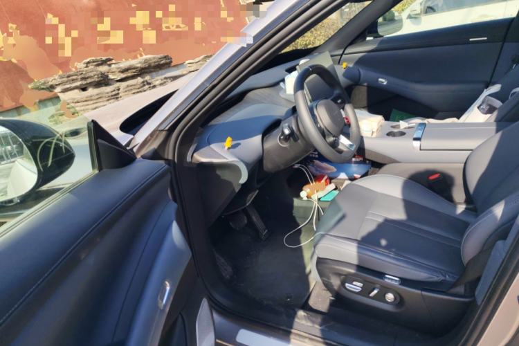 Used Xiaomi Auto YU7 2025 Ultra-Long Range Rear-Wheel Drive Version Driver Seat