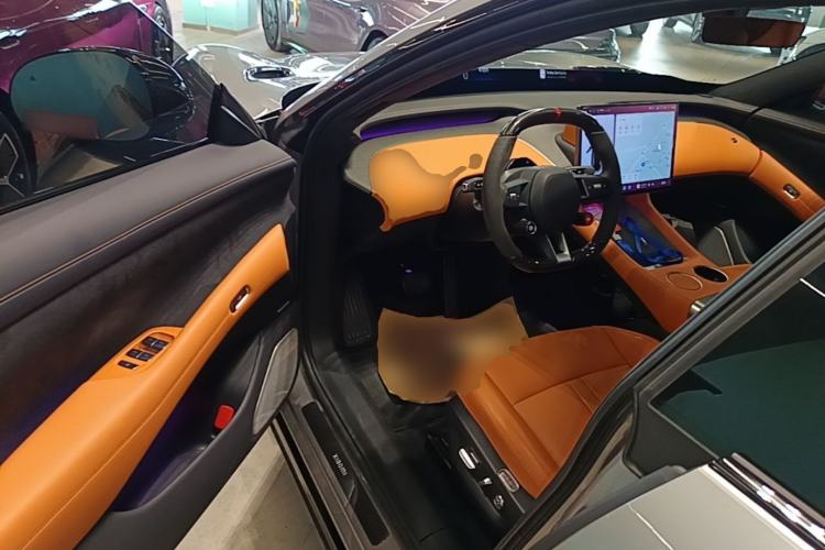 Used Xiaomi Auto YU7 2025 Ultra-Long Range High-Performance All-Wheel-Drive Max Edition Driver Seat