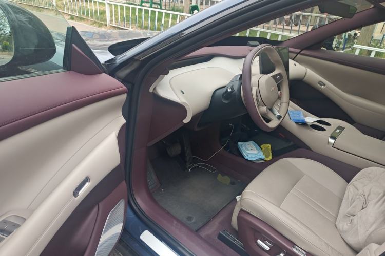 Used Xiaomi Auto YU7 2025 Ultra-Long Range Rear-Wheel Drive Version Driver Seat