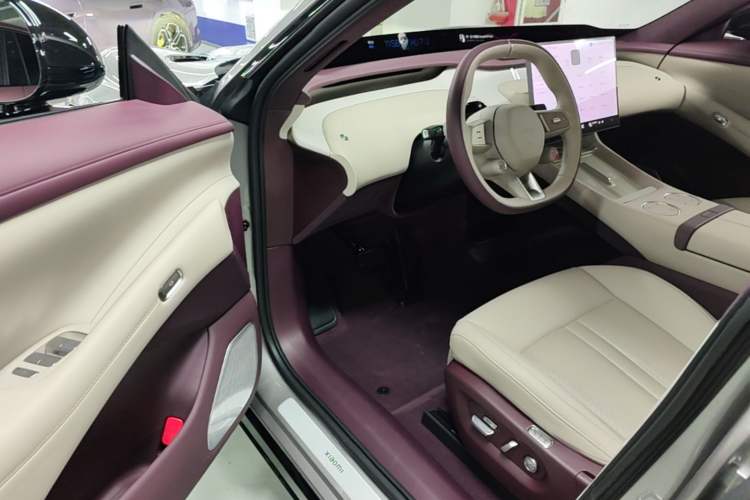 Used Xiaomi Auto YU7 2025 Ultra-Long Range Rear-Wheel Drive Version Driver Seat