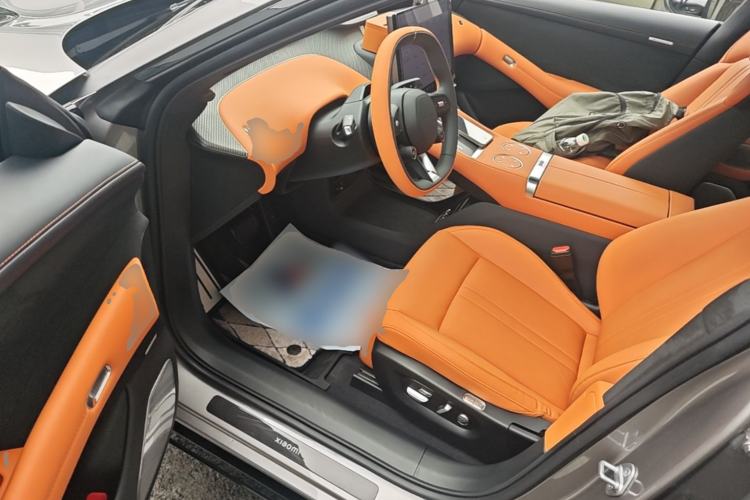 Used Xiaomi Auto YU7 2025 Ultra-Long Range High-Performance All-Wheel-Drive Max Edition Driver Seat
