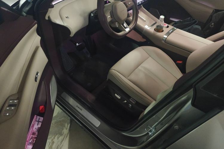 Used Xiaomi Auto YU7 2025 Ultra-Long Range Rear-Wheel Drive Version Driver Seat