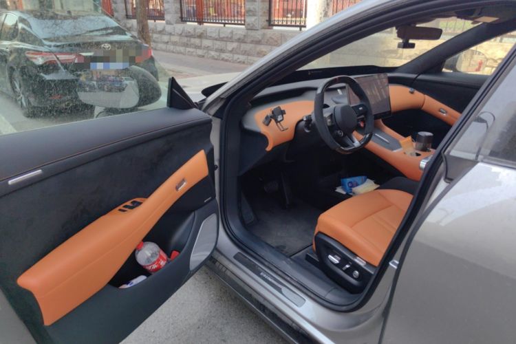 Used Xiaomi Auto YU7 2025 Ultra-Long Range High-Performance All-Wheel-Drive Max Edition Driver Seat