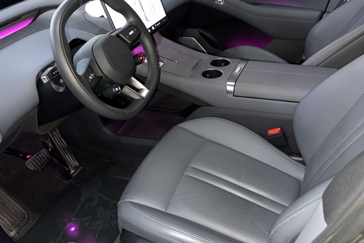Used Xiaomi Auto YU7 2025 Ultra-Long Range Rear-Wheel Drive Version Driver Seat