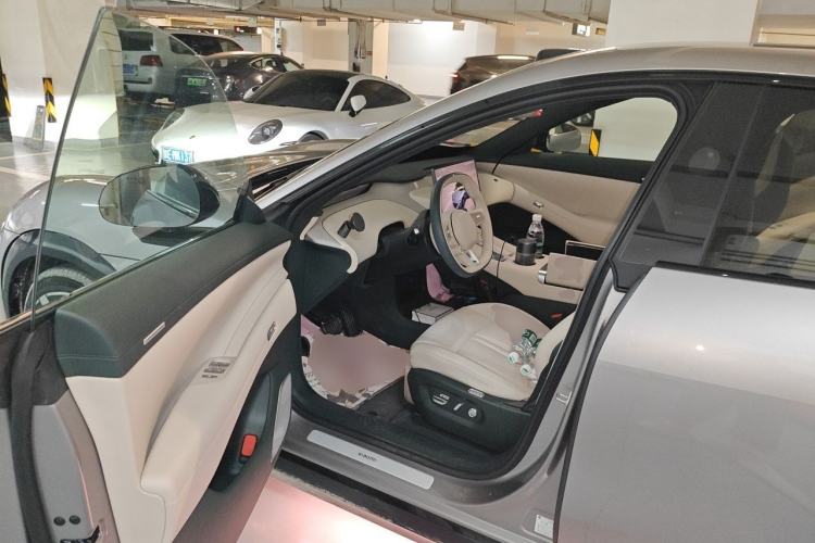 Used Xiaomi Auto YU7 2025 Ultra-Long Range All-Wheel Drive Pro Version Driver Seat