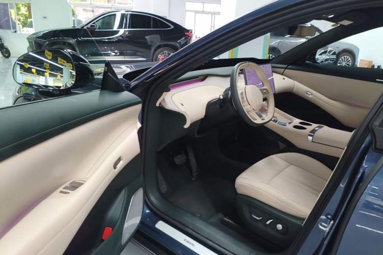 Used Xiaomi Auto YU7 2025 Ultra-Long Range Rear-Wheel Drive Version Driver Seat