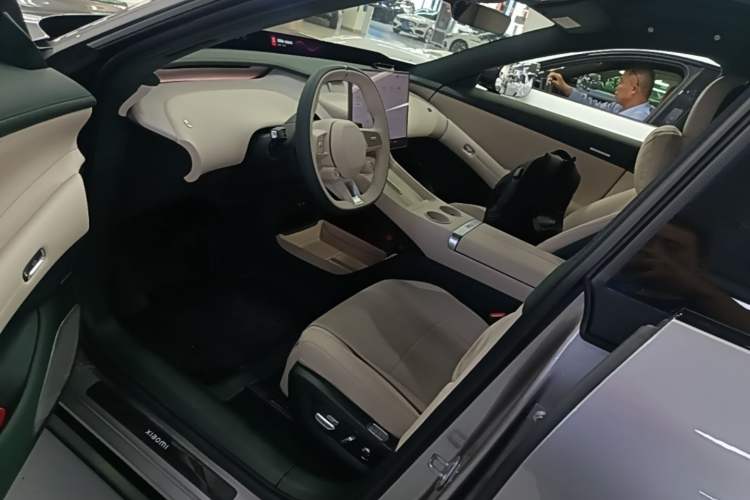 Used Xiaomi Auto YU7 2025 Ultra-Long Range High-Performance All-Wheel-Drive Max Edition Driver Seat