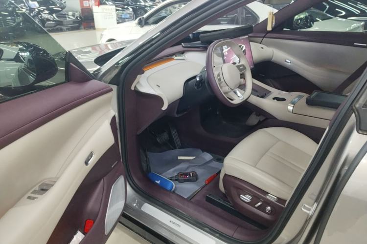 Used Xiaomi Auto YU7 2025 Ultra-Long Range All-Wheel Drive Pro Version Driver Seat