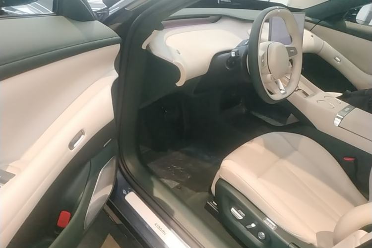 Used Xiaomi Auto YU7 2025 Ultra-Long Range High-Performance All-Wheel-Drive Max Edition Driver Seat