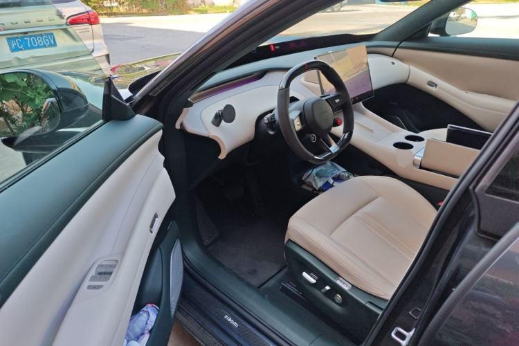 Used Xiaomi Auto YU7 2025 Ultra-Long Range High-Performance All-Wheel-Drive Max Edition Driver Seat