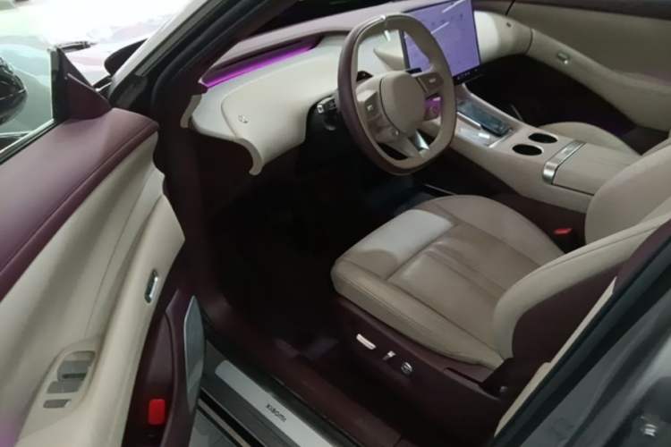 Used Xiaomi Auto YU7 2025 Ultra-Long Range Rear-Wheel Drive Version Driver Seat
