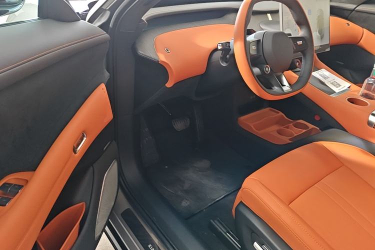 Used Xiaomi Auto YU7 2025 Ultra-Long Range High-Performance All-Wheel-Drive Max Edition Driver Seat