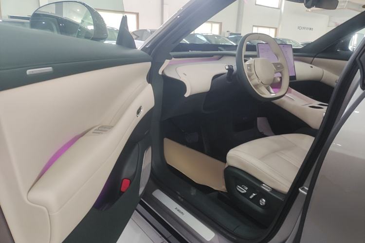 Used Xiaomi Auto YU7 2025 Ultra-Long Range High-Performance All-Wheel-Drive Max Edition Driver Seat