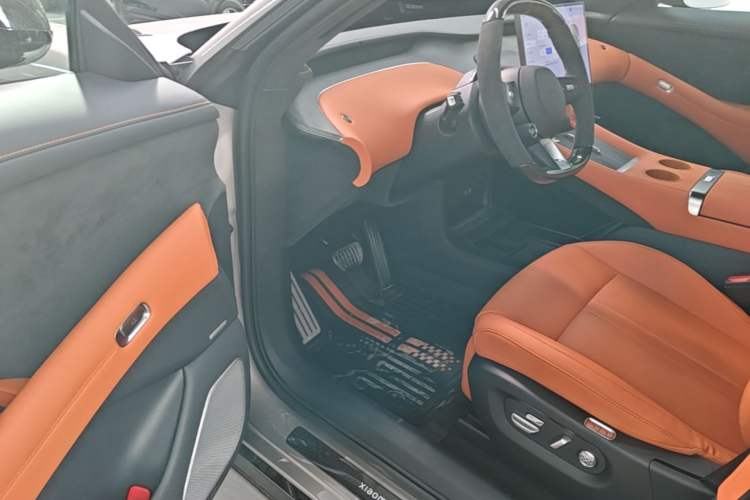 Used Xiaomi Auto YU7 2025 Ultra-Long Range High-Performance All-Wheel-Drive Max Edition Driver Seat