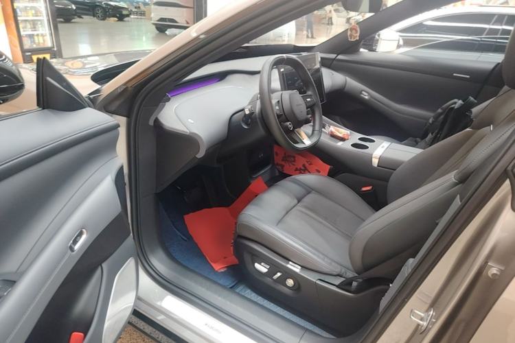 Used Xiaomi Auto YU7 2025 Ultra-Long Range Rear-Wheel Drive Version Driver Seat