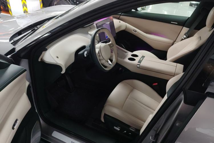 Used Xiaomi Auto YU7 2025 Ultra-Long Range Rear-Wheel Drive Version Driver Seat