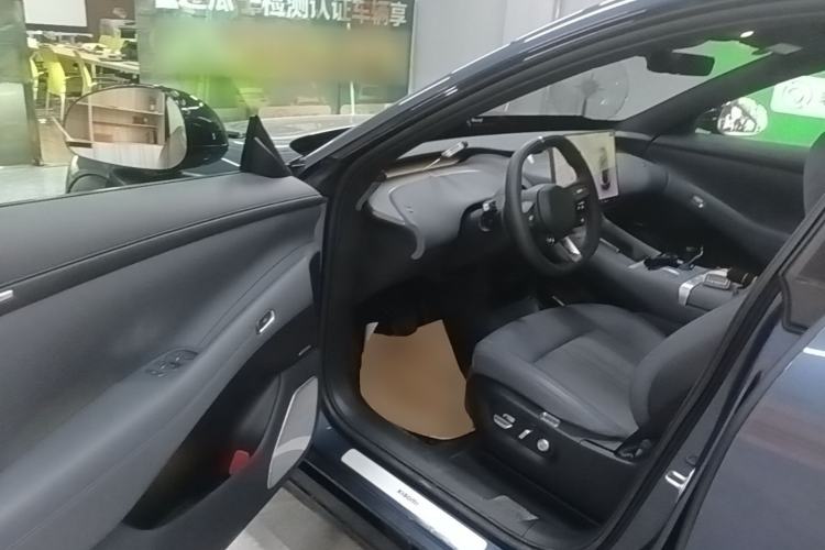 Used Xiaomi Auto YU7 2025 Ultra-Long Range Rear-Wheel Drive Version Driver Seat