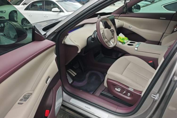 Used Xiaomi Auto YU7 2025 Ultra-Long Range Rear-Wheel Drive Version Driver Seat