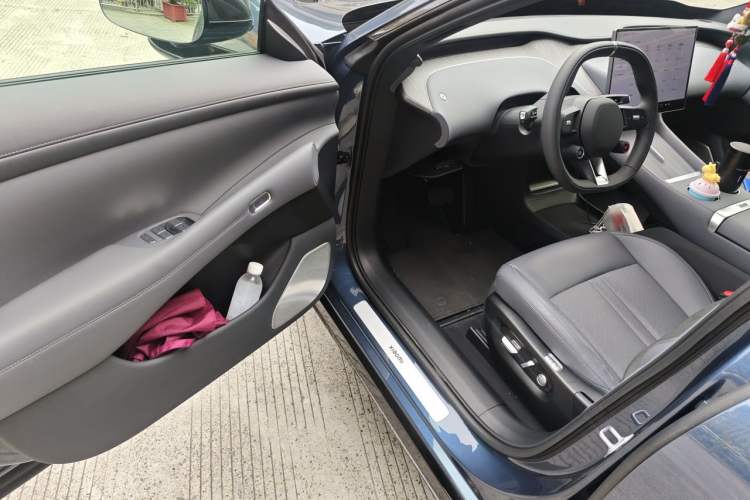 Used Xiaomi Auto YU7 2025 Ultra-Long Range Rear-Wheel Drive Version Driver Seat
