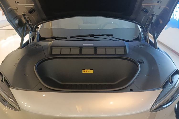 Used Xiaomi Auto YU7 2025 Ultra-Long Range High-Performance All-Wheel-Drive Max Edition Engine Bay