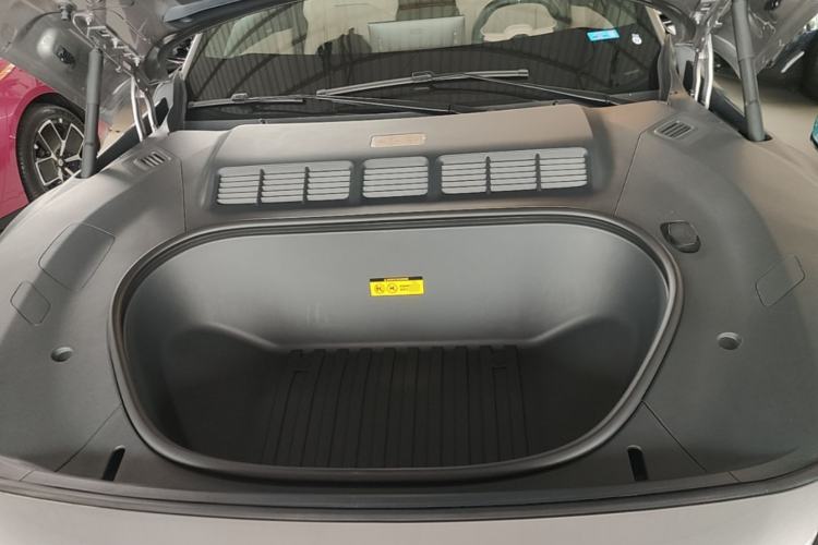 Used Xiaomi Auto YU7 2025 Ultra-Long Range High-Performance All-Wheel-Drive Max Edition Engine Bay