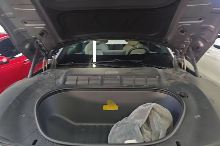 Used Xiaomi Auto YU7 2025 Ultra-Long Range High-Performance All-Wheel-Drive Max Edition Engine Bay