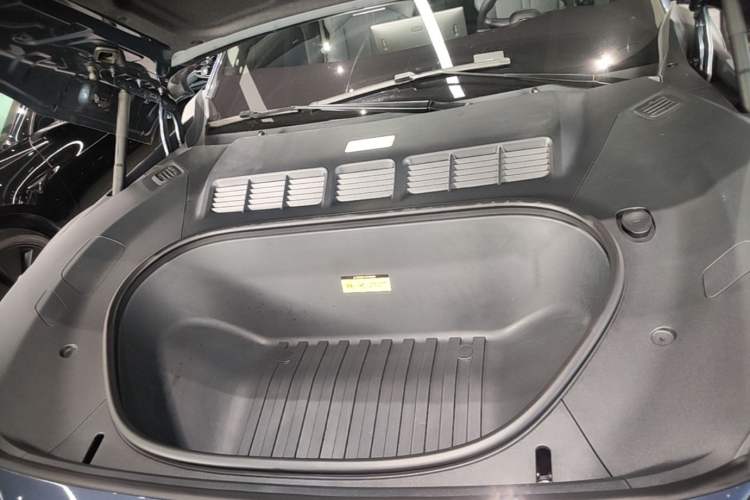 Used Xiaomi Auto YU7 2025 Ultra-Long Range Rear-Wheel Drive Version Engine Bay