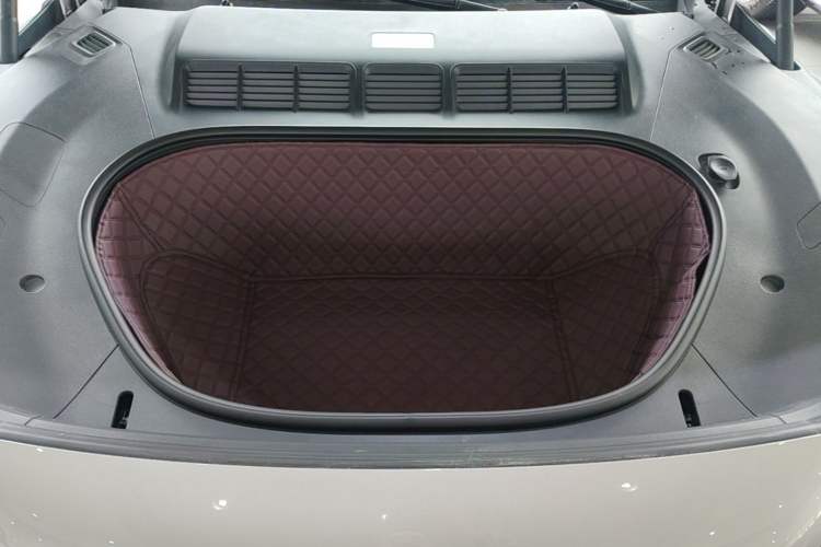 Used Xiaomi Auto YU7 2025 Ultra-Long Range High-Performance All-Wheel-Drive Max Edition Engine Bay
