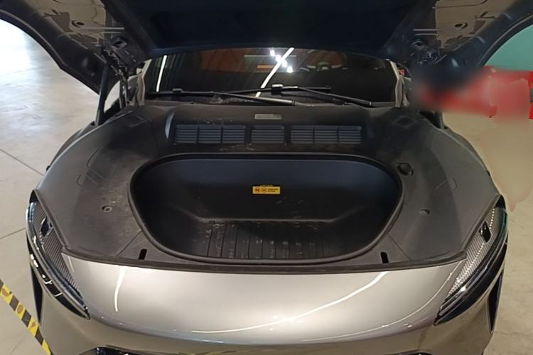 Used Xiaomi Auto YU7 2025 Ultra-Long Range High-Performance All-Wheel-Drive Max Edition Engine Bay