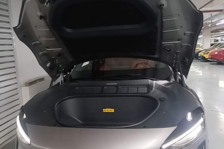 Used Xiaomi Auto YU7 2025 Ultra-Long Range High-Performance All-Wheel-Drive Max Edition Engine Bay