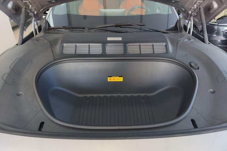 Used Xiaomi Auto YU7 2025 Ultra-Long Range High-Performance All-Wheel-Drive Max Edition Engine Bay