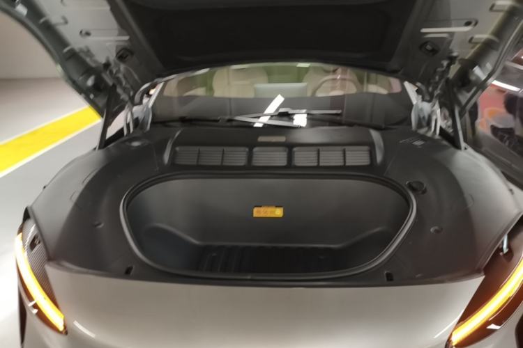 Used Xiaomi Auto YU7 2025 Ultra-Long Range Rear-Wheel Drive Version Engine Bay