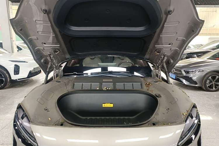 Used Xiaomi Auto YU7 2025 Ultra-Long Range Rear-Wheel Drive Version Engine Bay