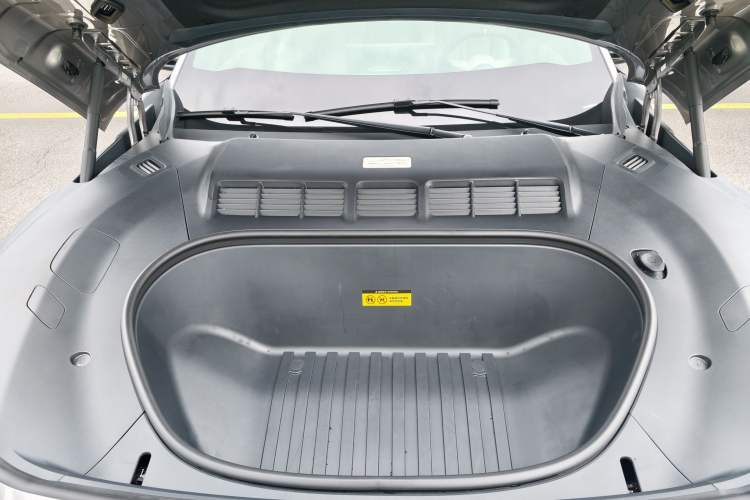 Used Xiaomi Auto YU7 2025 Ultra-Long Range Rear-Wheel Drive Version Engine Bay
