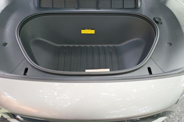 Used Xiaomi Auto YU7 2025 Ultra-Long Range High-Performance All-Wheel-Drive Max Edition Engine Bay