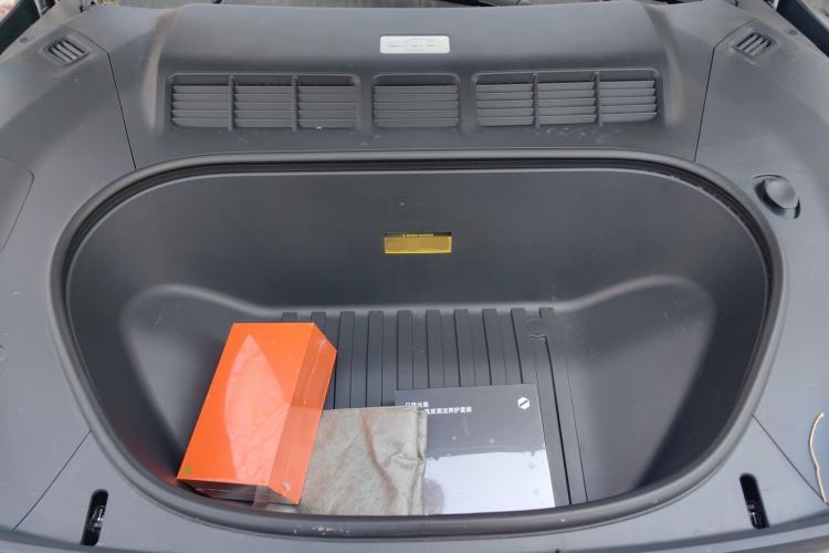 Used Xiaomi Auto YU7 2025 Ultra-Long Range High-Performance All-Wheel-Drive Max Edition Engine Bay