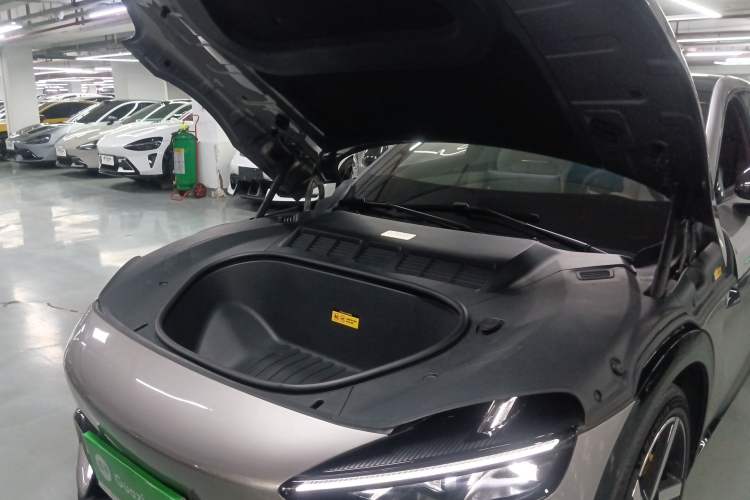 Used Xiaomi Auto YU7 2025 Ultra-Long Range High-Performance All-Wheel-Drive Max Edition Engine Bay