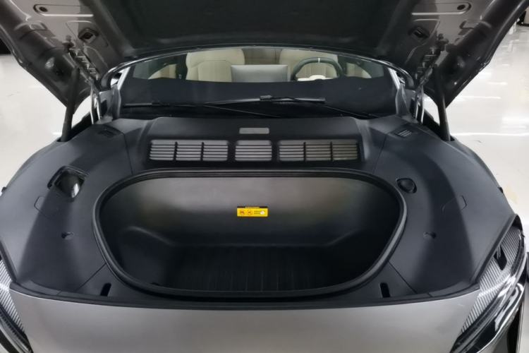Used Xiaomi Auto YU7 2025 Ultra-Long Range Rear-Wheel Drive Version Engine Bay