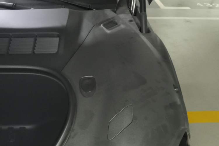 Used Xiaomi Auto YU7 2025 Ultra-Long Range High-Performance All-Wheel-Drive Max Edition Engine Bay Left