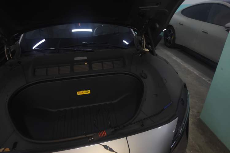 Used Xiaomi Auto YU7 2025 Ultra-Long Range All-Wheel Drive Pro Version Engine Bay Left